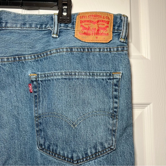 Levi's Men's 550 Jeans 48x32 Relaxed Fit Big and Tall - Picture 4 of 7